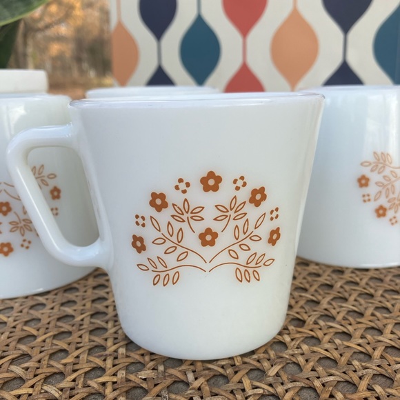Pyrex Vintage D-Handled Summer Impressions Milk Glass Coffee Mug Set of 4 - Picture 12 of 14
